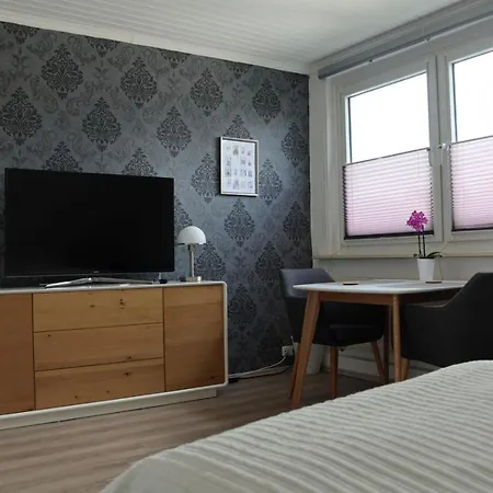 Apartment Mit Eigenem Bad Und Kueche *